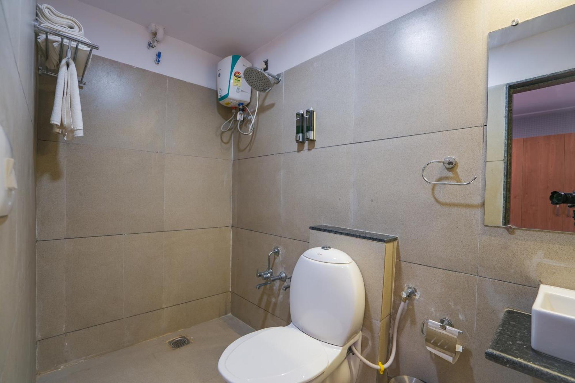 Hotel Downtown Gandhinagar Extérieur photo