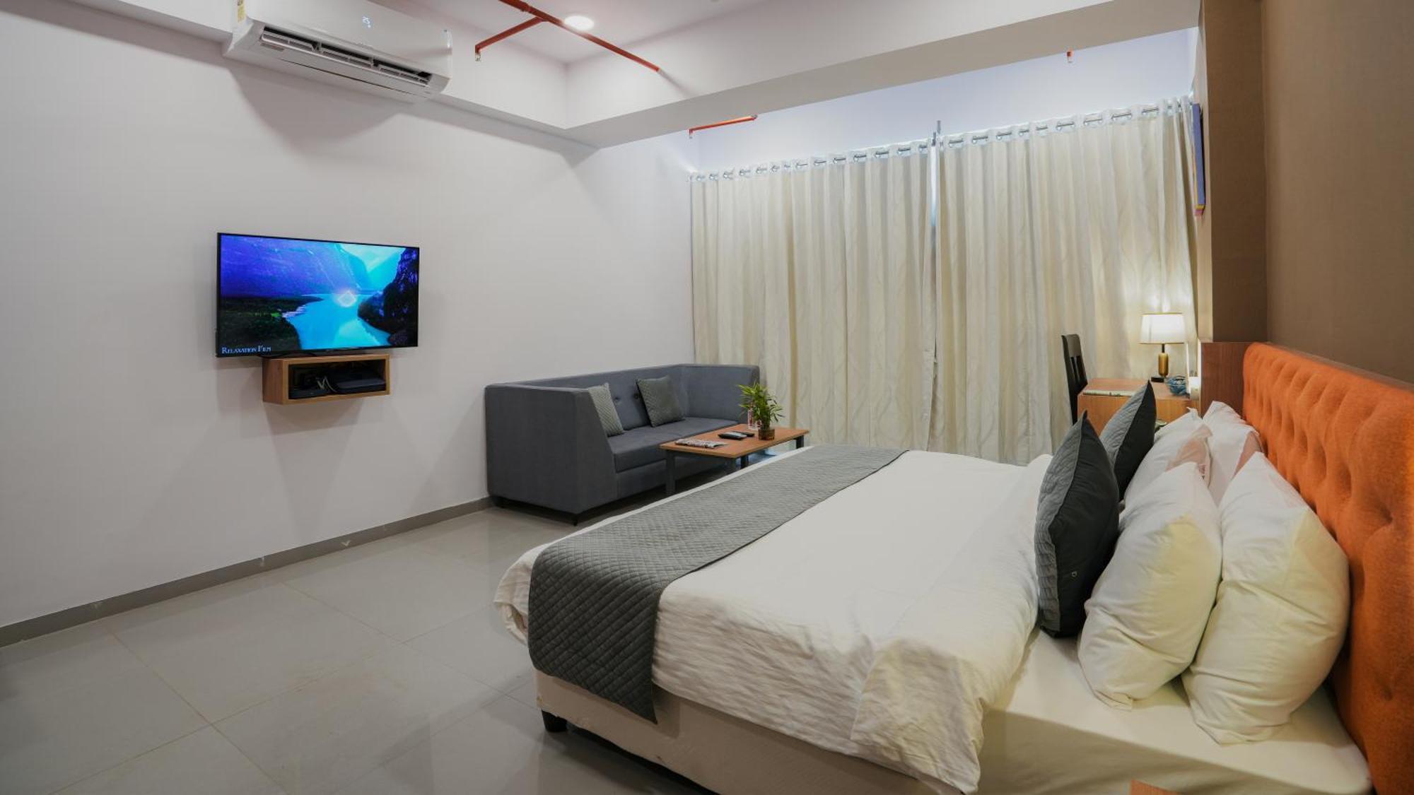 Hotel Downtown Gandhinagar Extérieur photo